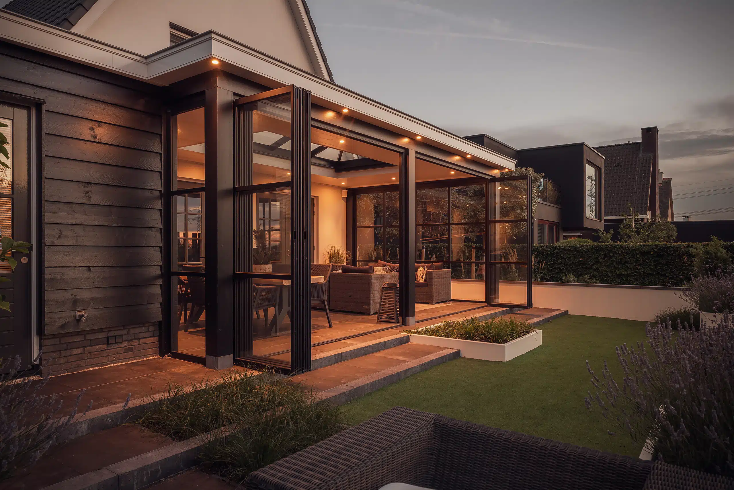Vouwwanden voor moderne veranda in Rotterdam