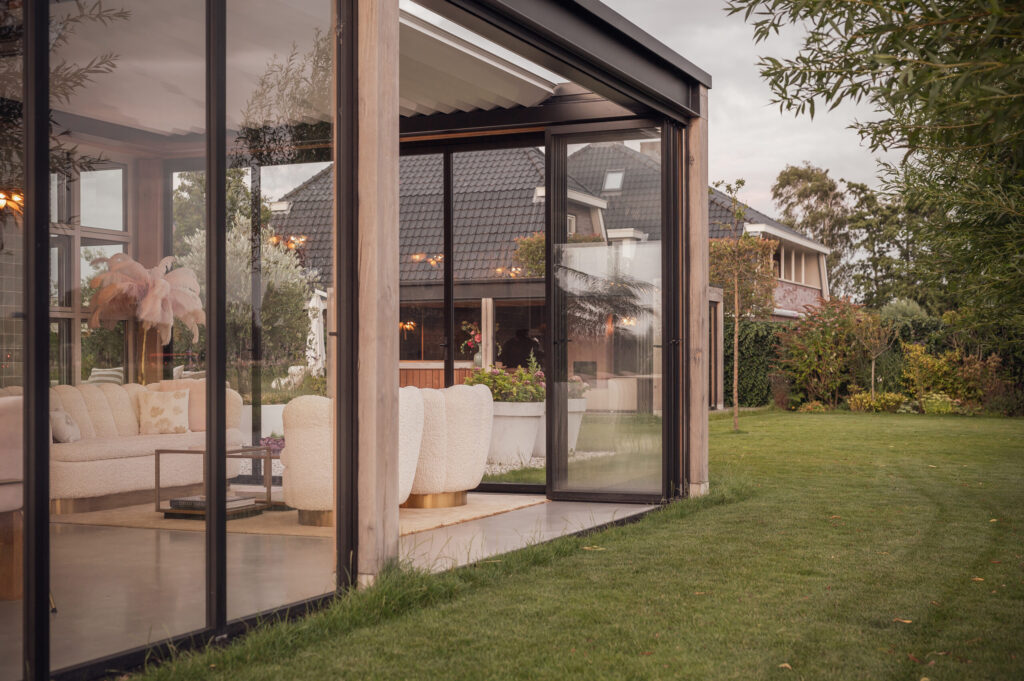 Vouwwanden voor luxe tuinkamer