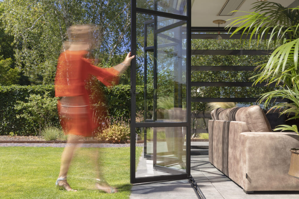 Vouwwanden voor veranda in Hoek van Holland