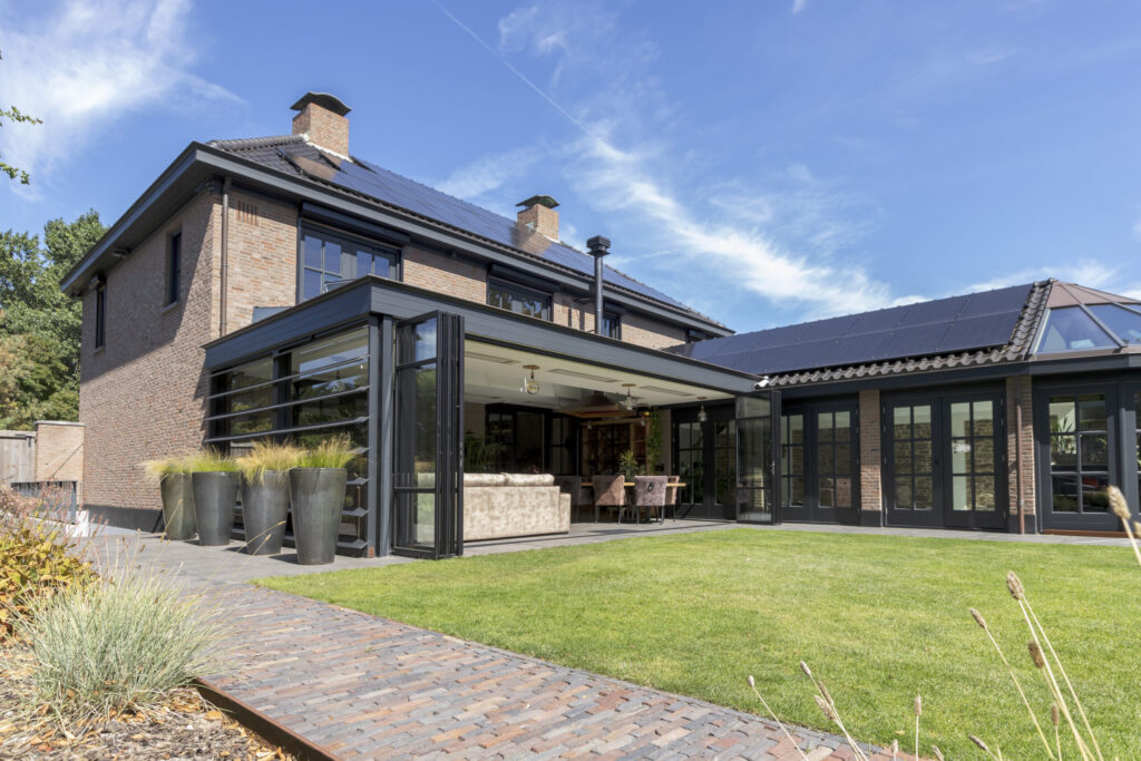 Vouwwanden voor veranda in Hoek van Holland
