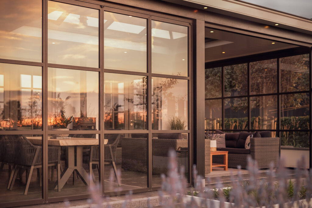 Vouwwanden voor moderne veranda in Rotterdam