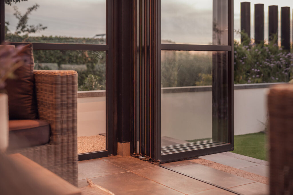 Vouwwanden voor moderne veranda in Rotterdam