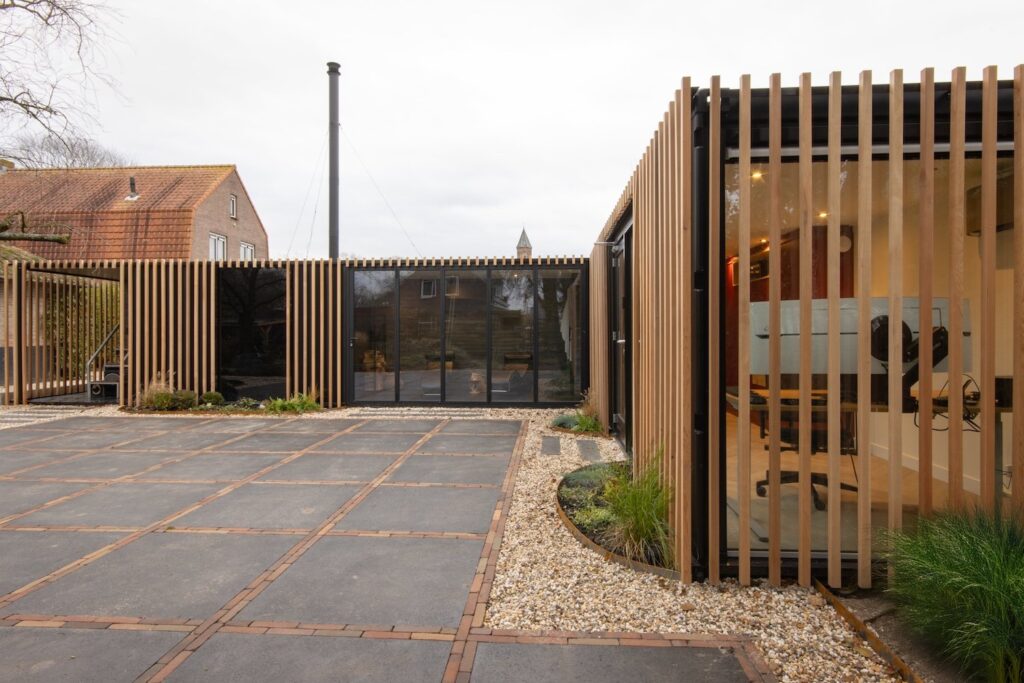 Vouwwand voor wellness-unit met sauna en ijsbad